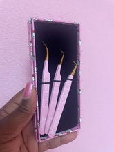 Load image into Gallery viewer, CGLM X Hello Kitty 3 PC Tweezer Set