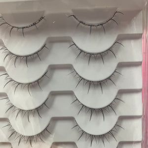 Bottom Lashes: Barely There